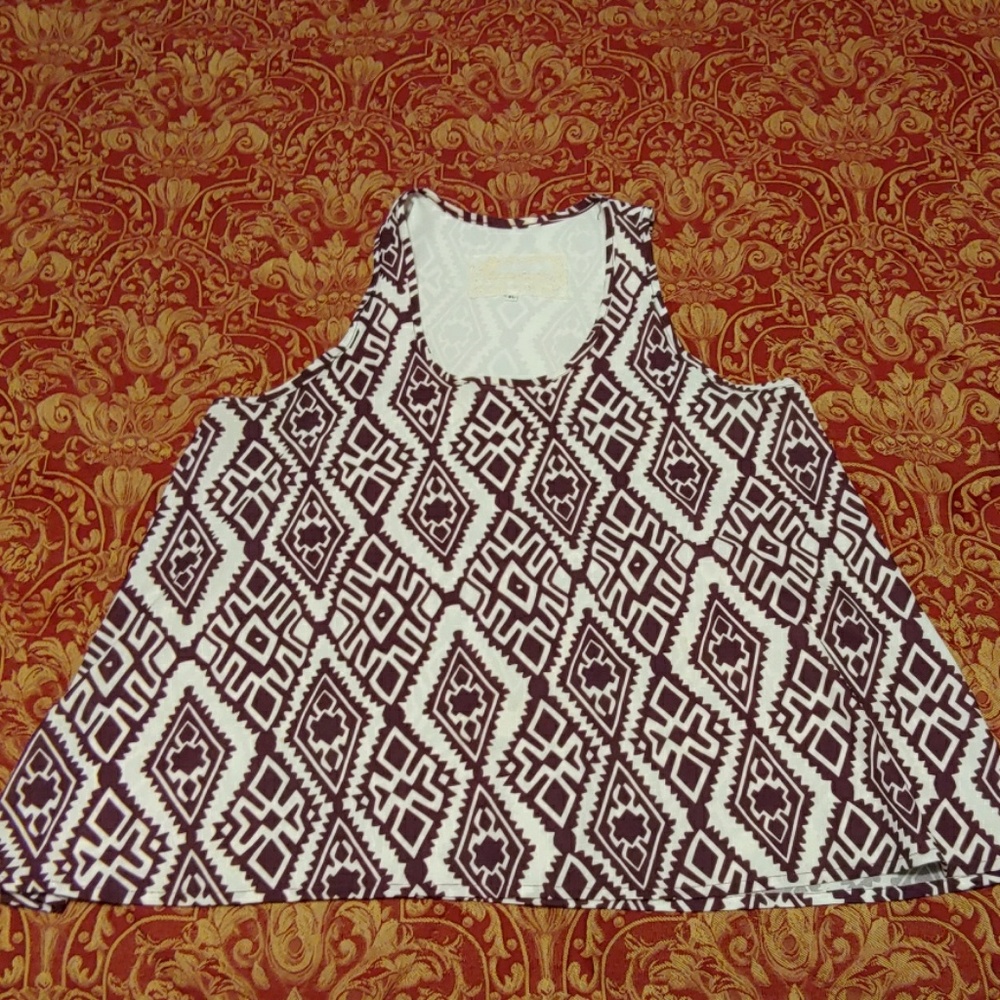 Collegiate Outfitters tank xl